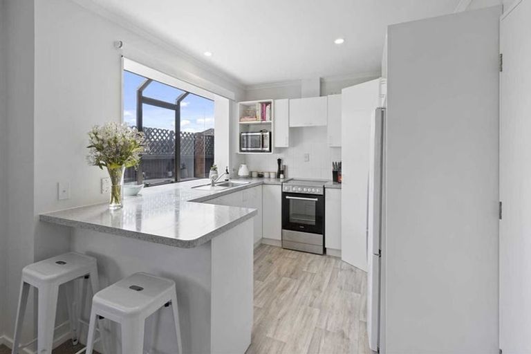 Photo of property in 2/294 Wairakei Road, Bryndwr, Christchurch, 8053