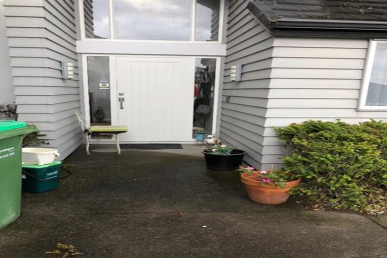 Photo of property in 4 Rivoli Place, Karaka, Papakura, 2113