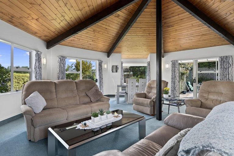 Photo of property in 1 Links View Drive, Omokoroa, 3114