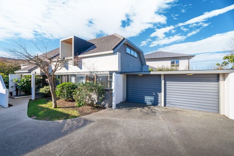Photo of property in 4/17 Swanleigh Place, Ilam, Christchurch, 8041