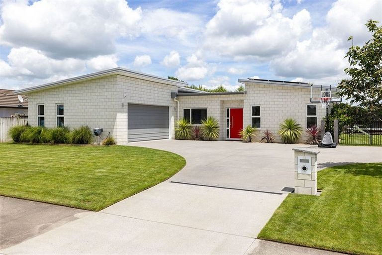 Photo of property in 13 Tiaki Way, Cambridge, 3434