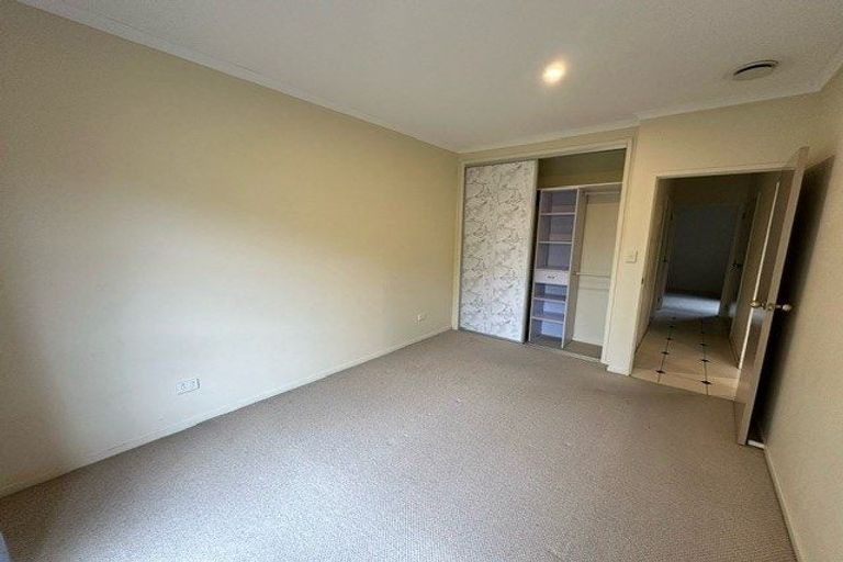 Photo of property in 36 Sea Spray Drive, Bucklands Beach, Auckland, 2012