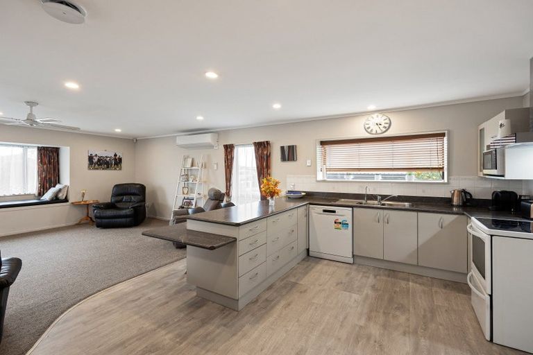 Photo of property in 46 Lansdowne Crescent, Glenview, Hamilton, 3206