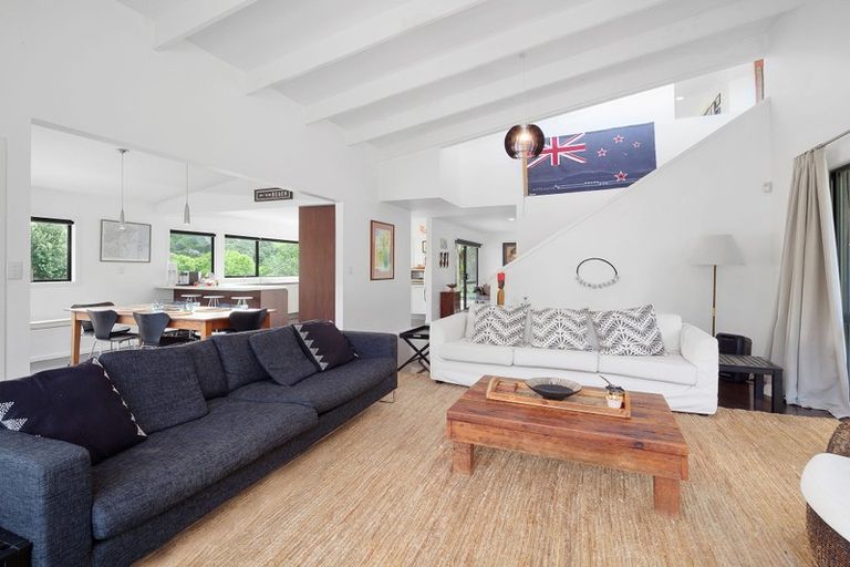 Photo of property in 51 Buckleton Road, Tawharanui Peninsula, Matakana, 0986