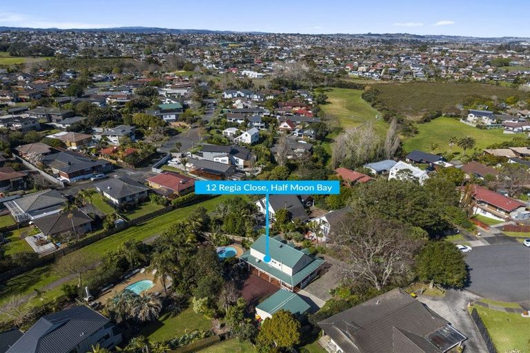 Photo of property in 12 Regia Close, Half Moon Bay, Auckland, 2012