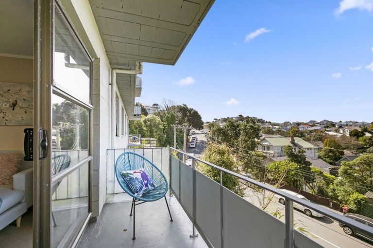 Photo of property in 2/138 Hataitai Road, Hataitai, Wellington, 6021