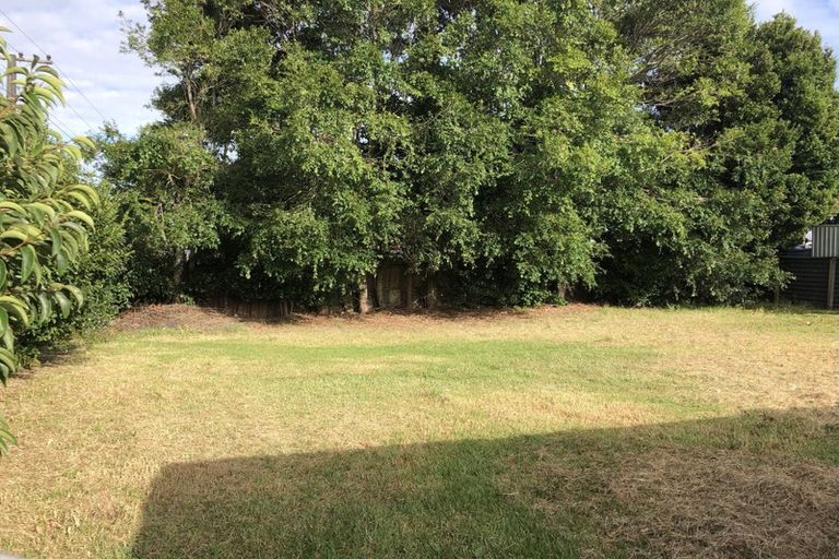 Photo of property in 490 Don Buck Road, Massey, Auckland, 0614