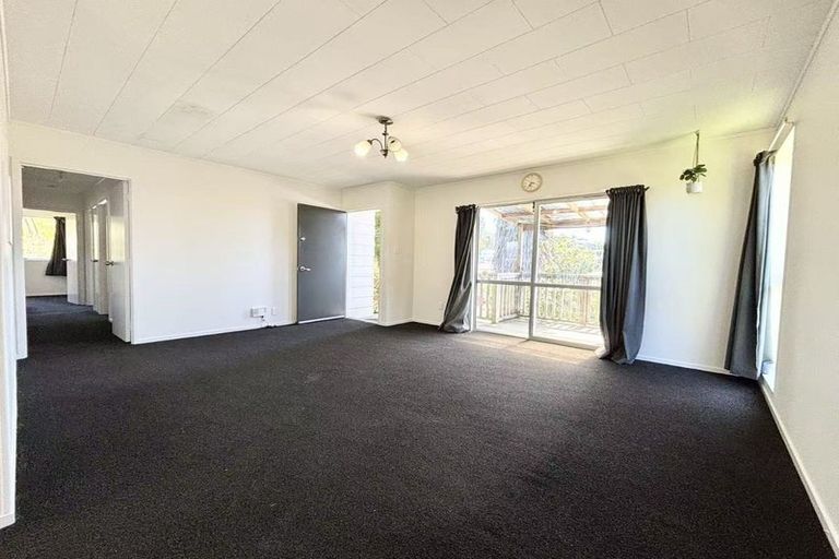 Photo of property in 10 Glenfinn Place, Massey, Auckland, 0614