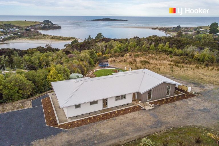 Photo of property in 25 Totara Close, Taieri Mouth, Brighton, 9091