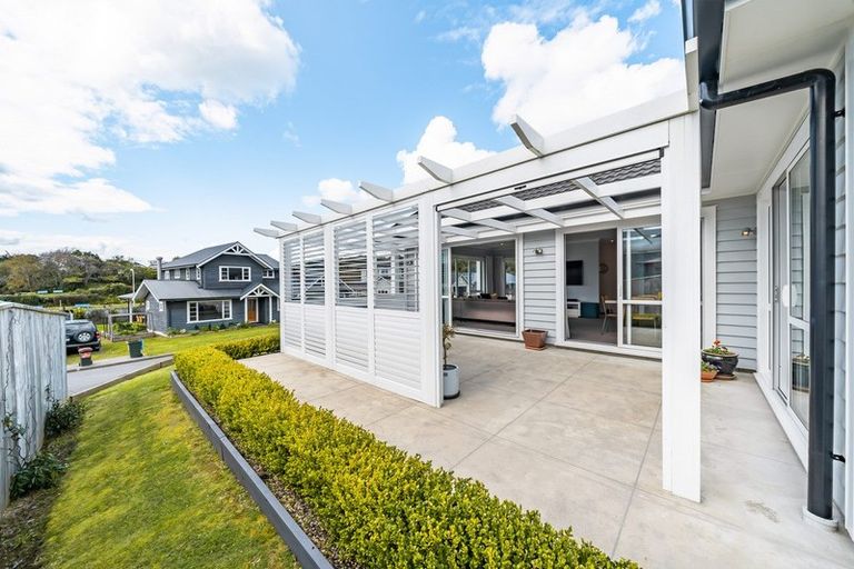 Photo of property in 35 Kurth Crescent, Silverstream, Upper Hutt, 5019