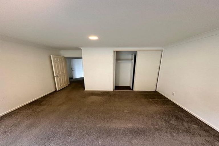 Photo of property in 2/13 Markham Place, Bucklands Beach, Auckland, 2012