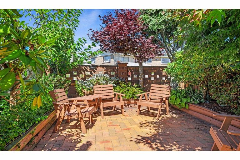 Photo of property in 10 Oakleigh Crescent, Oamaru North, Oamaru, 9400