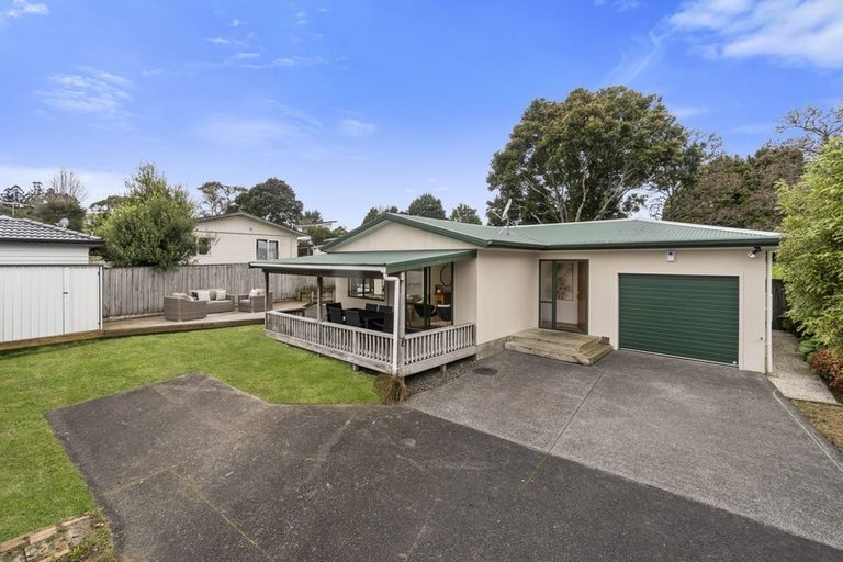 Photo of property in 15 Preston Avenue, Henderson, Auckland, 0610