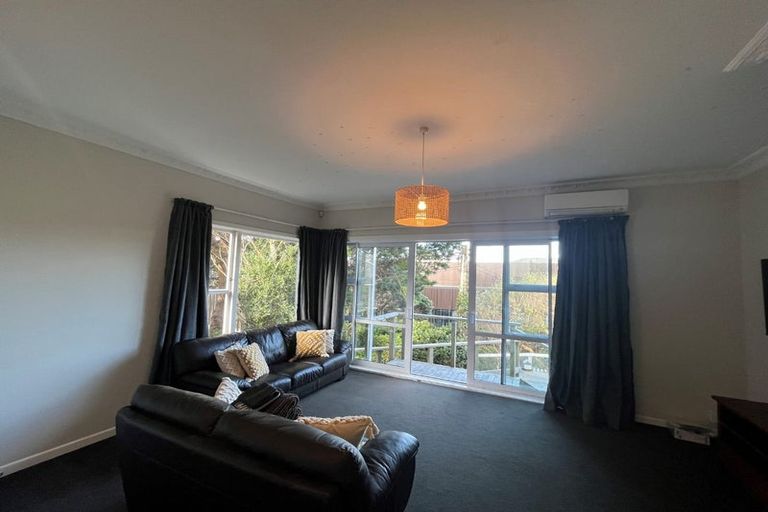 Photo of property in 62 Kelburn Parade, Kelburn, Wellington, 6012