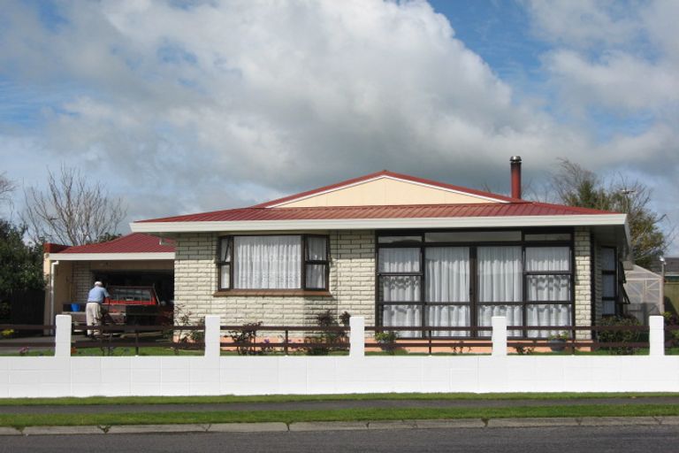 Photo of property in 25 Koromiko Street, Inglewood, 4330