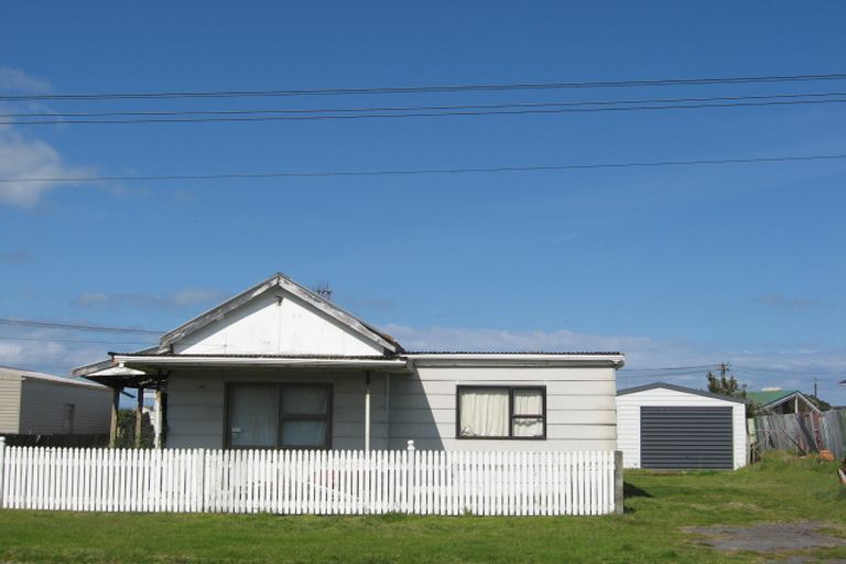 Photo of property in 13 Ashton Terrace, Castlecliff, Whanganui, 4501