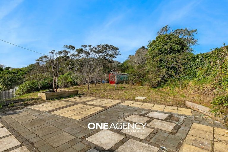 Photo of property in 32 Champion Street, Ranui, Porirua, 5024