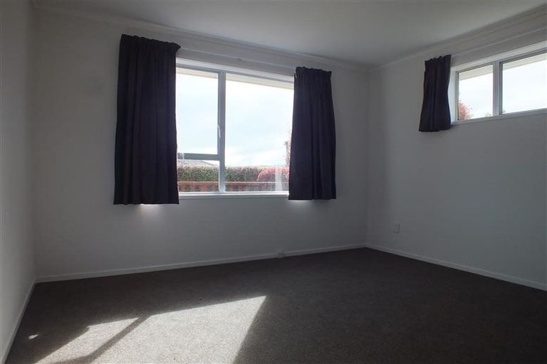Photo of property in 1/1 Doment Crescent, Orewa, 0931