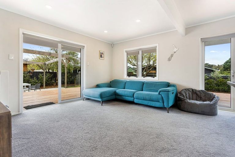 Photo of property in 9 Rheingold Place, Huapai, Kumeu, 0810