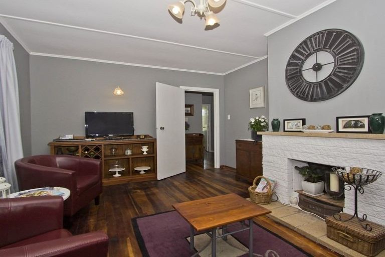 Photo of property in 15 Lockwood Crescent, Taita, Lower Hutt, 5011