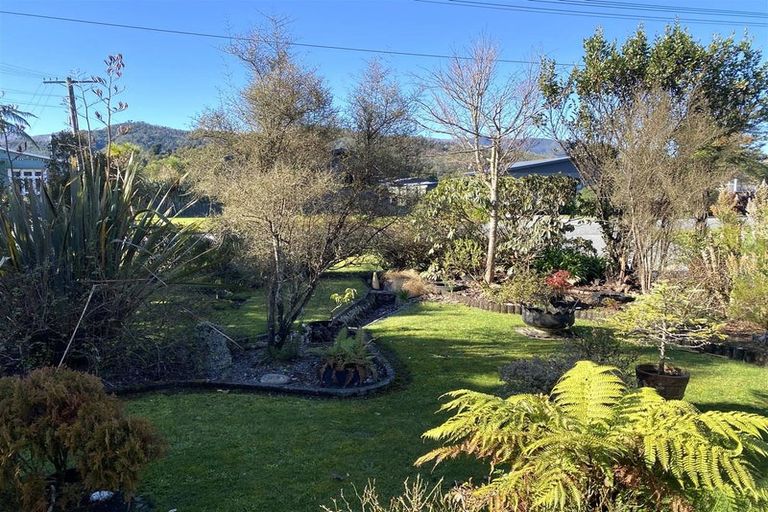 Photo of property in 15 Ballance Street, Runanga, 7803