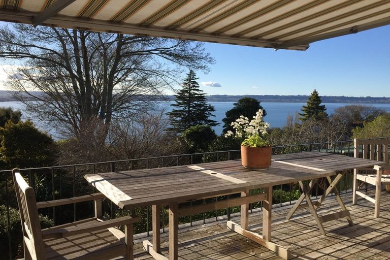 Photo of property in 5 Naera Place, Kawaha Point, Rotorua, 3010