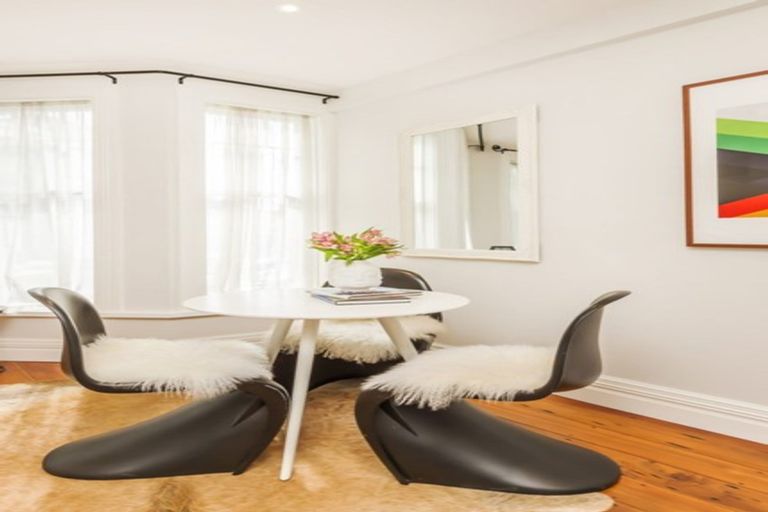 Photo of property in 2/246 The Terrace, Wellington Central, Wellington, 6011