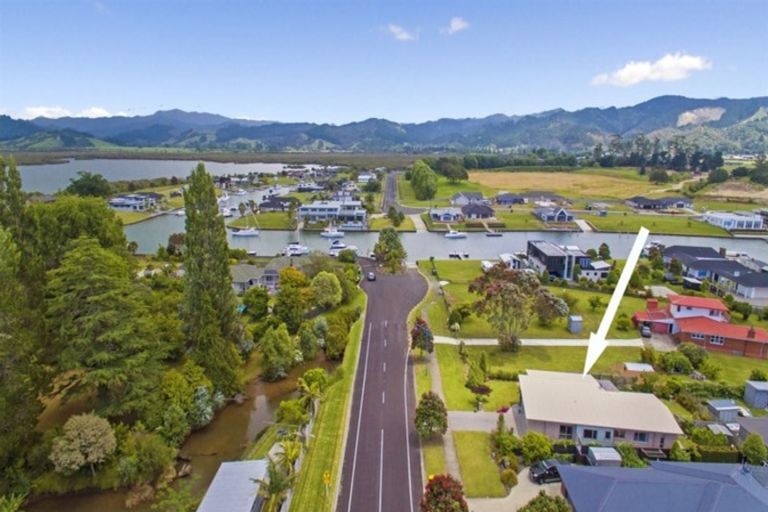 Photo of property in 111 South Highway East, Whitianga, 3510