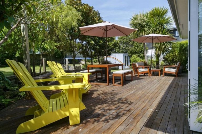 Photo of property in 5 Te Hatepe Avenue, Taupo, 3330