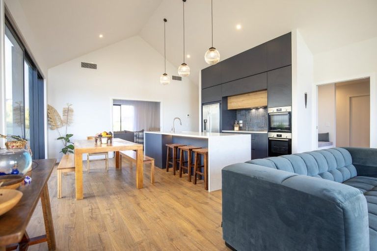 Photo of property in 18 Maataitai Road, Raglan, 3225