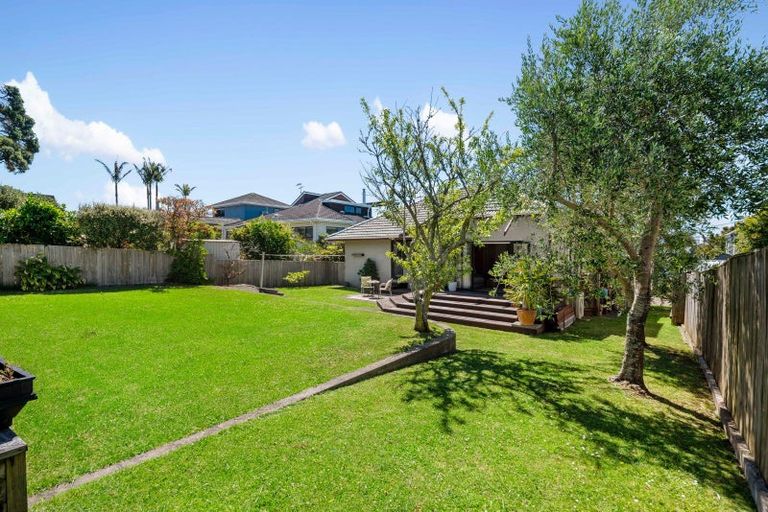 Photo of property in 4 Takutai Avenue, Bucklands Beach, Auckland, 2012