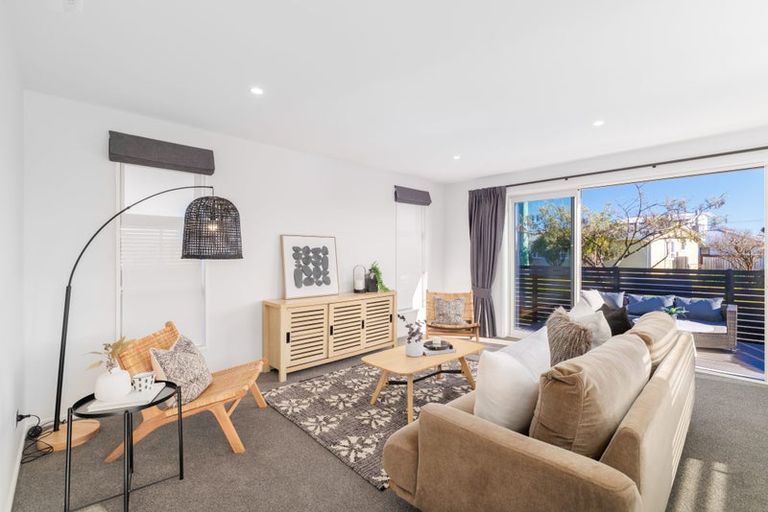 Photo of property in 8a Wychwood Crescent, Bishopdale, Christchurch, 8053