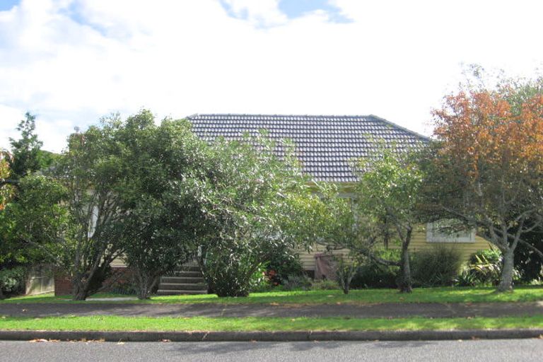 Photo of property in 2/59 Newington Road, Henderson, Auckland, 0612