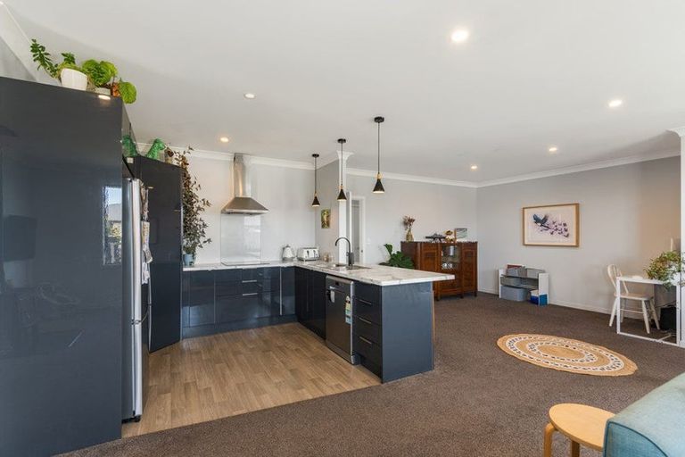 Photo of property in 15 George Street, Bulls, 4818