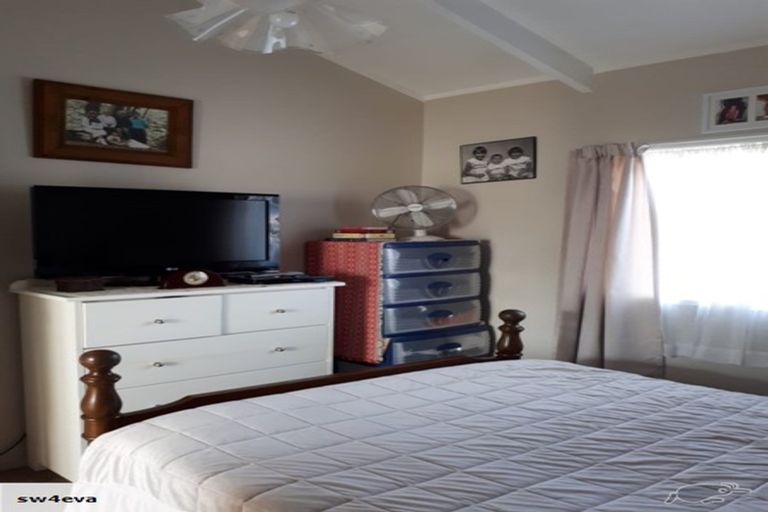 Photo of property in 11 Fantail Court, Orewa, 0931