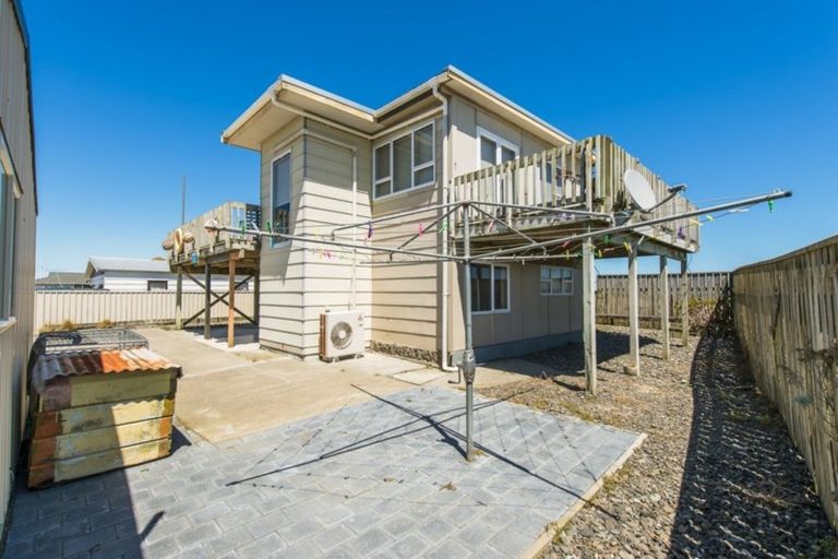 Photo of property in 29 Nukumaru Parade, Waiinu Beach, Whanganui, 4588