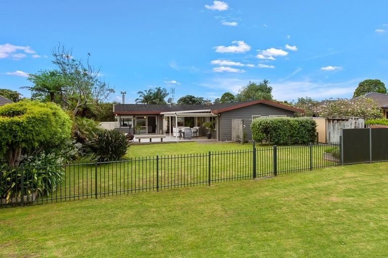 Photo of property in 24 Settlers Grove, Orewa, 0931