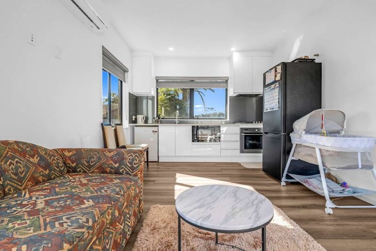 Photo of property in 43b Springs Road, Parakai, 0830