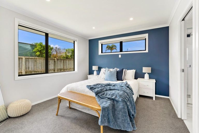 Photo of property in 28 Saint Michael Crescent, One Tree Point, 0118