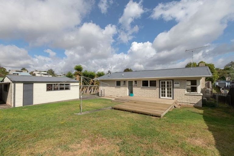Photo of property in 17 Manapouri Place, Glenview, Hamilton, 3206