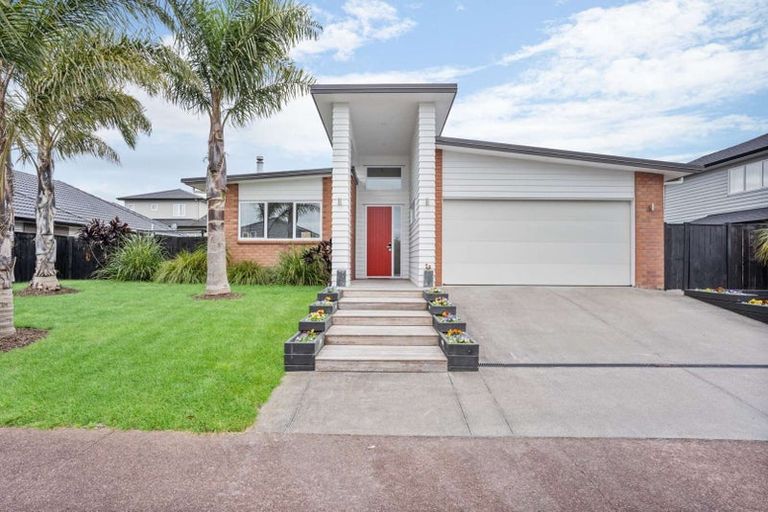 Photo of property in 59 Capriana Drive, Karaka, Papakura, 2113