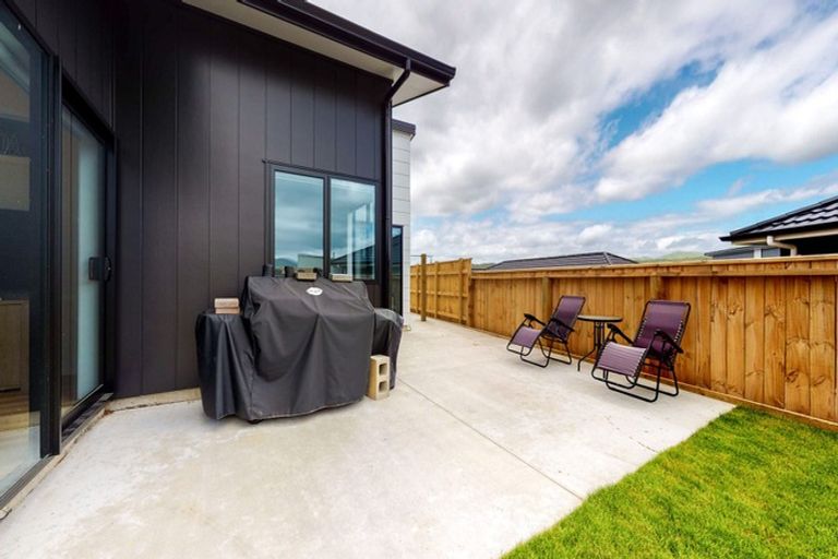 Photo of property in 23 Queen Charlotte Drive, Aotea, Porirua, 5024