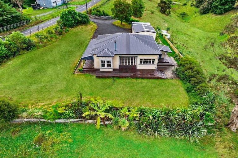 Photo of property in 64 Mount Biggs Road, Halcombe, Feilding, 4779