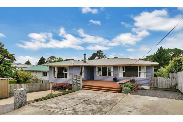 Property details for 17 Kauri Road, Whenuapai, Auckland, 0618