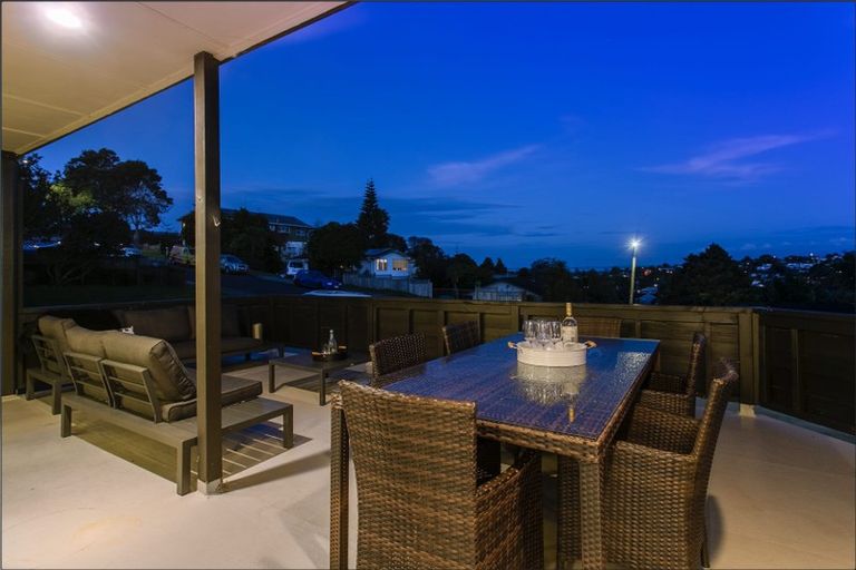 Photo of property in 3 Dunraven Place, Torbay, Auckland, 0630