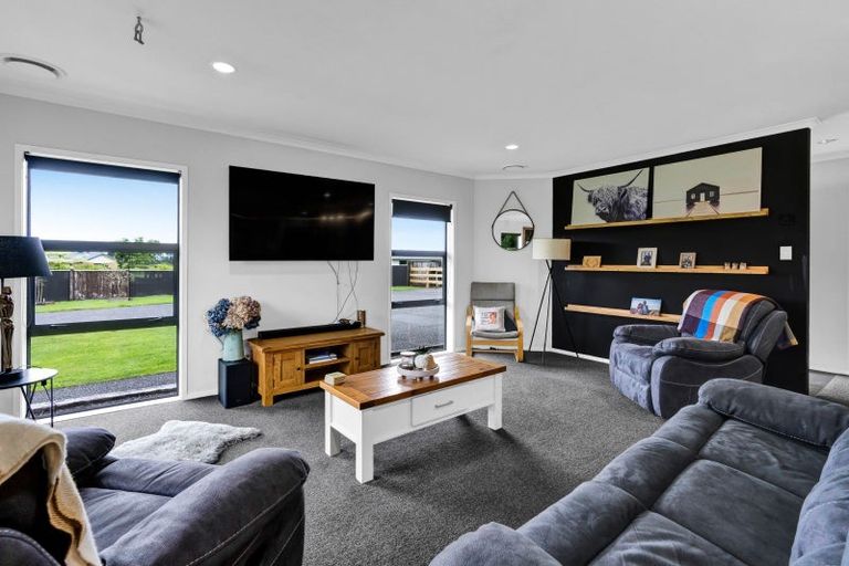 Photo of property in 34 Mercade Close, Stratford, 4332