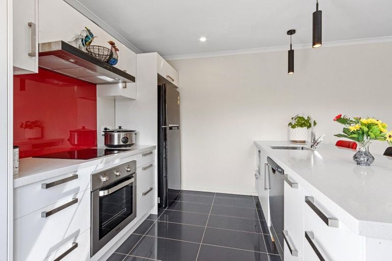 Photo of property in 57 Broadhaven Avenue, Parklands, Christchurch, 8083