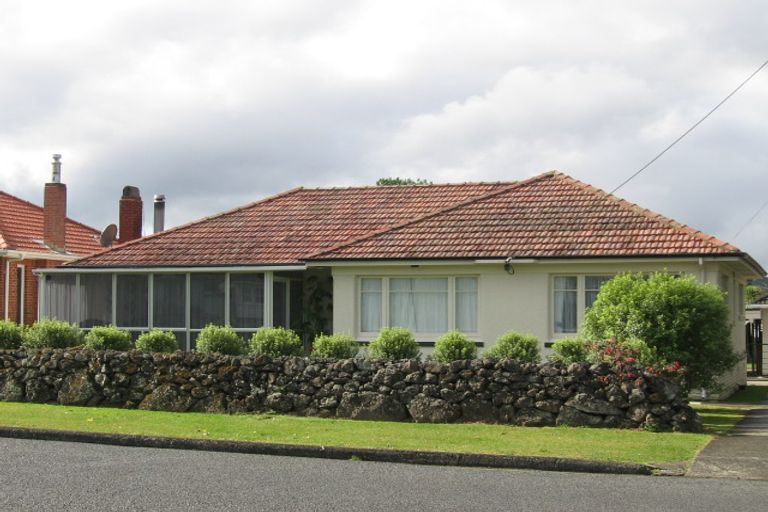 Photo of property in 22 Cairnfield Road, Kensington, Whangarei, 0112