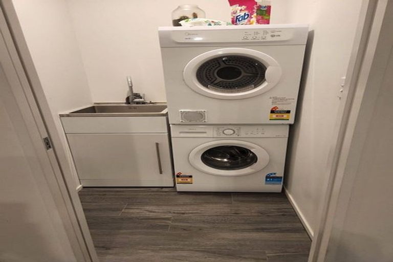 Photo of property in 12 Hakaro Way, Takanini, 2112