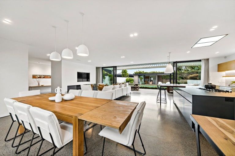 Photo of property in 106a Godden Crescent, Mission Bay, Auckland, 1071